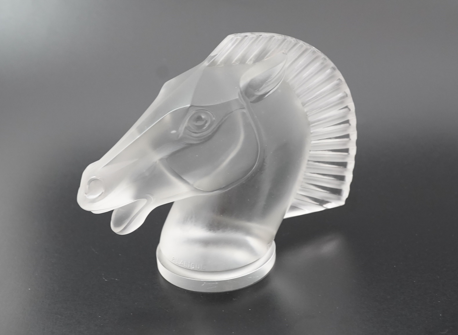 René Lalique: A 'Longchamp B' mascot
